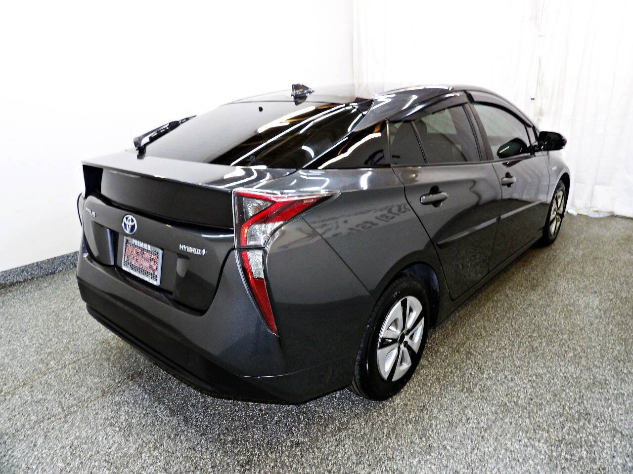 Used 2016 Toyota Prius Three FWD image 6