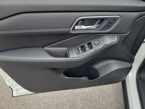 New 2026 Nissan Rogue Platinum w/ Platinum Premium Package AWD/4WD image 19