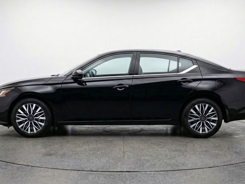 Used 2025 Nissan Altima 2.5 SV image 5
