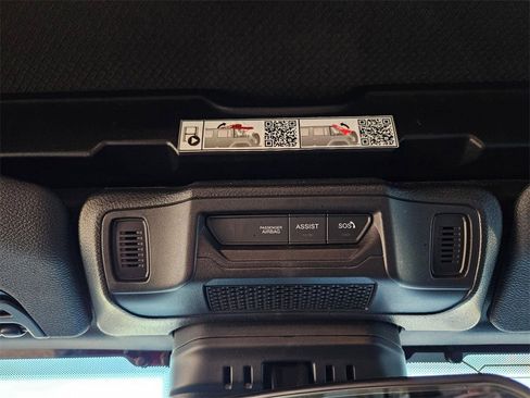 Used 2024 Jeep Wrangler Sport S image 18