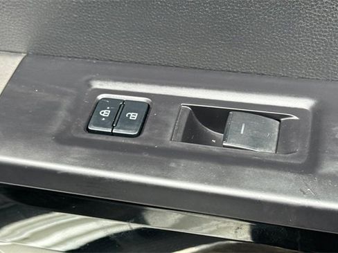 Used 2023 Toyota Tundra Limited image 22