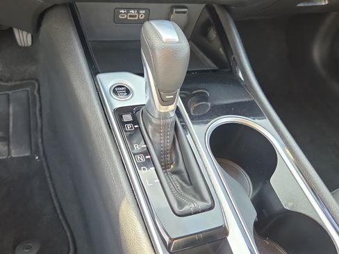 Used 2024 Nissan Altima 2.5 SV FWD image 22