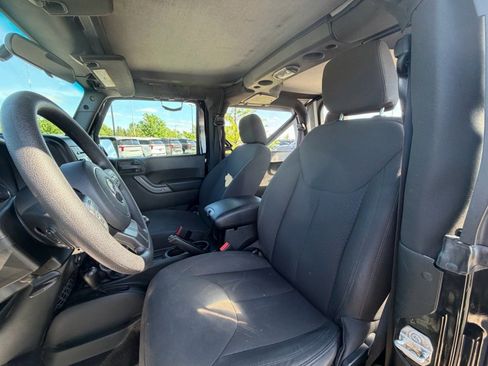 Used 2017 Jeep Wrangler Sport AWD/4WD image 10