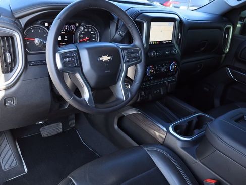 Used 2020 Chevrolet Silverado 2500 LTZ w/ Technology Package image 11