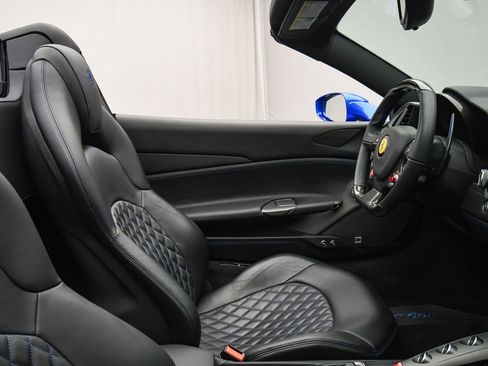 Used 2018 Ferrari 488 Spider image 54