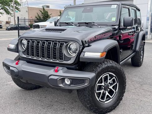 Used 2026 Jeep Wrangler Unlimited Rubicon AWD/4WD image 3