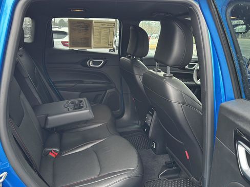 Used 2024 Jeep Compass Trailhawk w/ Trailhawk Elite Group image 11