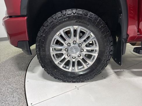 Used 2020 Chevrolet Silverado 2500 High Country w/ Z71 Off-Road Package image 9