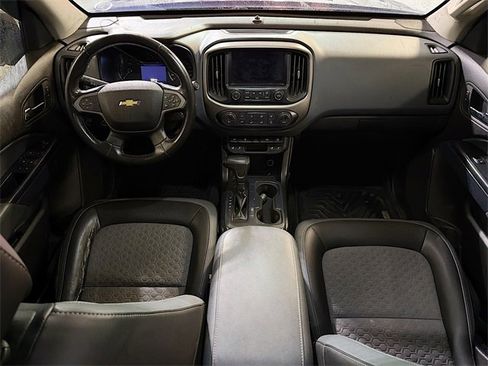 Used 2017 Chevrolet Colorado Z71 image 10