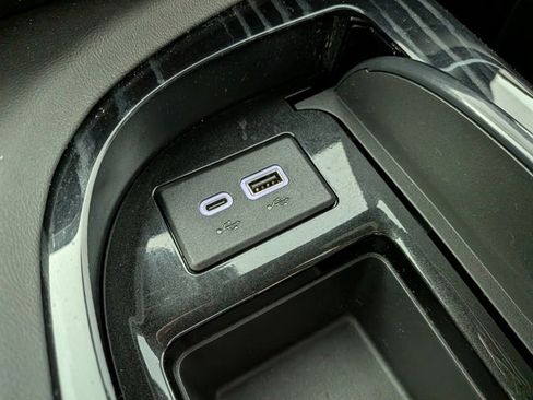 Certified 2024 Cadillac Escalade Sport image 10