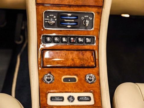 Used 2000 Rolls-Royce Corniche RWD image 32