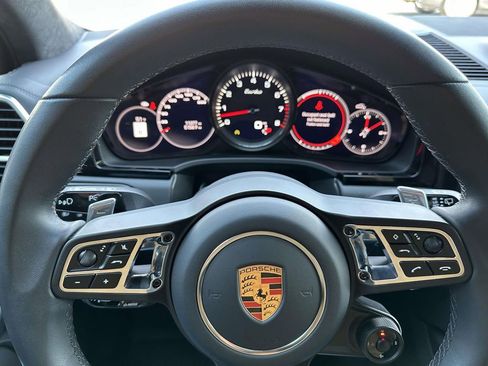 Certified 2023 Porsche Cayenne Turbo image 21