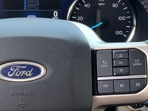 Used 2022 Ford Expedition XLT RWD image 25