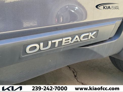 Used 2017 Subaru Outback 3.6R Limited AWD/4WD image 10