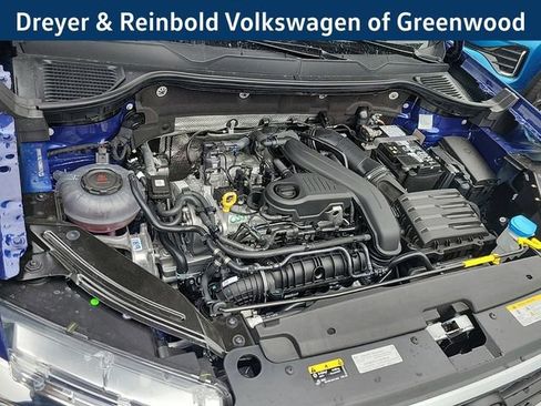 New 2024 Volkswagen Taos SE image 10