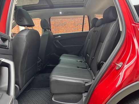 Used 2022 Volkswagen Tiguan SE image 24