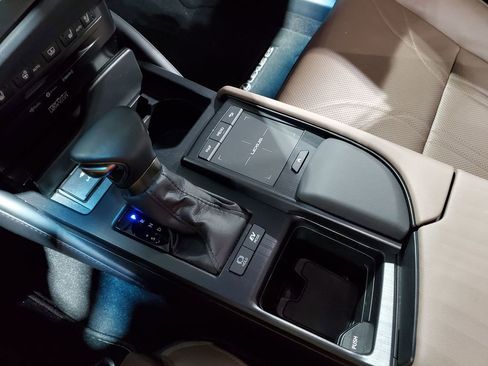 Used 2022 Lexus ES 300h Ultra Luxury w/ Accessory Package 2 image 37