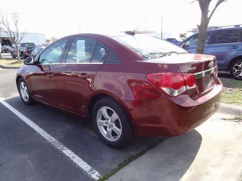 Used 2015 Chevrolet Cruze LT w/ Technology Package image 7
