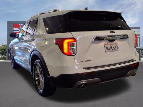 Used 2023 Ford Explorer Limited w/ Equipment Group 301A RWD image 3