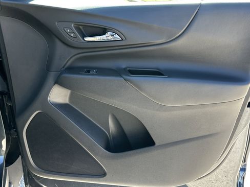 Used 2023 Chevrolet Equinox LT image 14