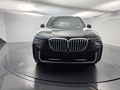 Certified 2024 BMW X5 sDrive40i w/ Premium Package RWD image 2