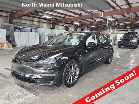 Used 2023 Tesla Model 3 Standard Range RWD image 1