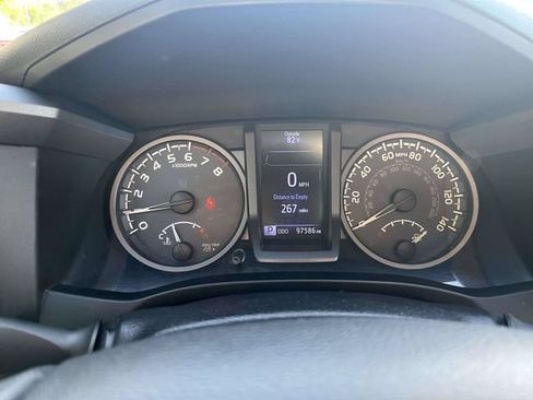 Used 2019 Toyota Tacoma TRD Off-Road AWD/4WD image 25