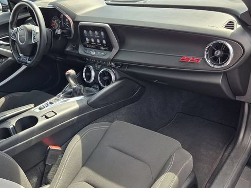 Certified 2019 Chevrolet Camaro SS RWD image 13