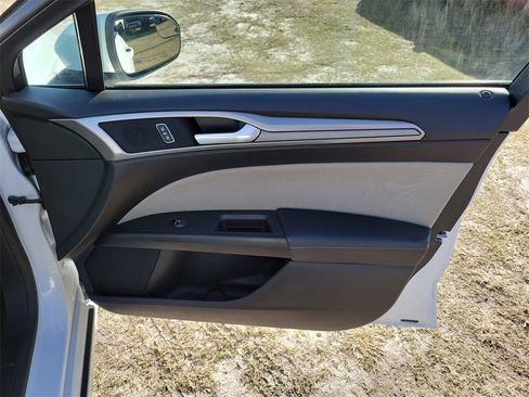 Used 2018 Ford Fusion S image 35