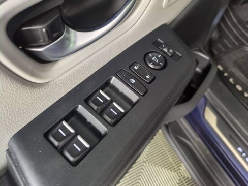 Certified 2025 Honda Pilot EX-L image 15