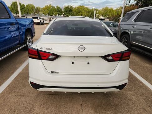 Used 2025 Nissan Altima 2.5 S FWD image 5