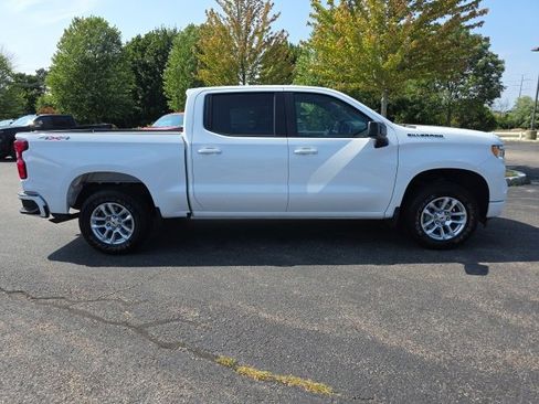 Used 2022 Chevrolet Silverado 1500 RST w/ LPO, Dark Essentials Package image 7