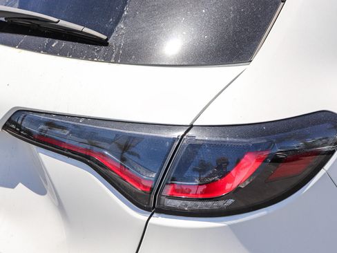 Certified 2025 Honda HR-V Sport image 9