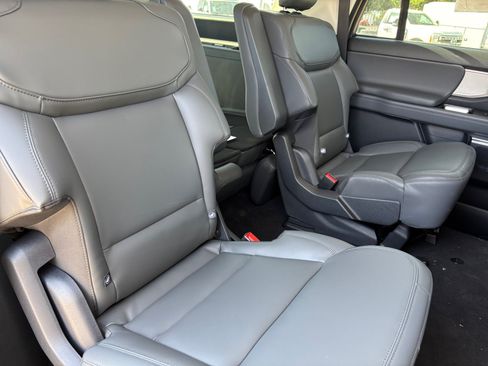 New 2026 Ford Expedition Max Active AWD/4WD image 18