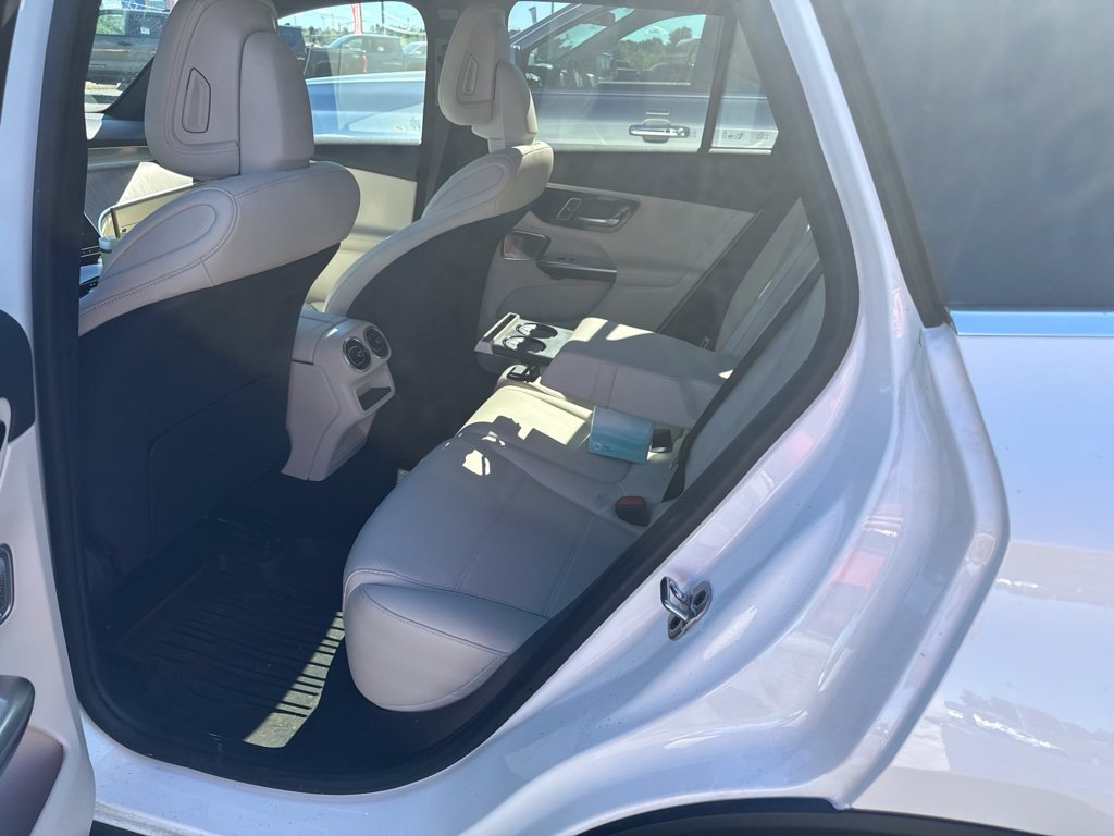 Used 2026 Mercedes-Benz GLC 300 4MATIC image 6