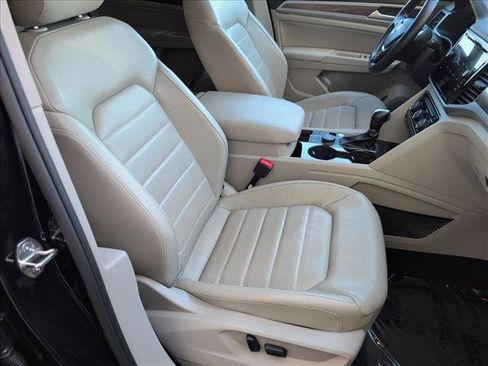 Used 2018 Volkswagen Atlas SEL Premium AWD/4WD image 24