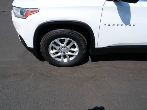 Used 2018 Chevrolet Traverse LS FWD image 34