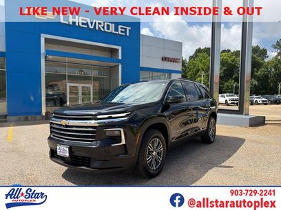 Used 2025 Chevrolet Traverse LT