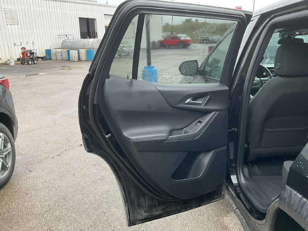 Used 2026 Chevrolet Equinox LT AWD/4WD image 16