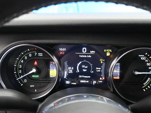 Used 2022 Jeep Wrangler Unlimited Sahara AWD/4WD image 14