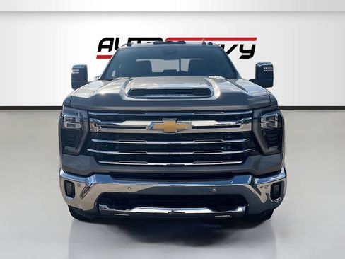 Used 2024 Chevrolet Silverado 2500 LTZ w/ LTZ Premium Package AWD/4WD image 2