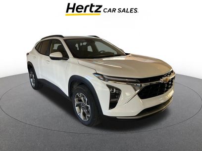 Used 2025 Chevrolet Trax LT