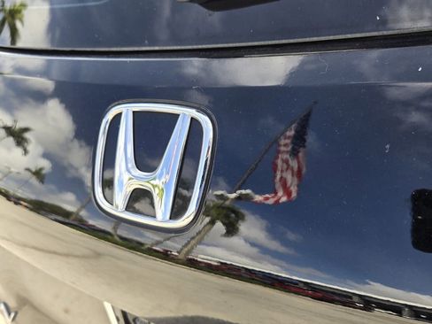 Used 2024 Honda HR-V LX image 16