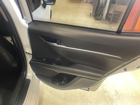 Used 2019 Toyota Camry XSE image 15