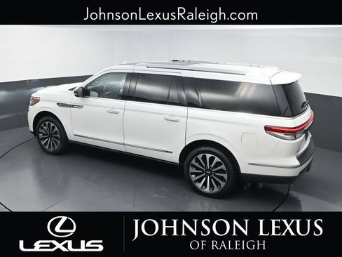 Used 2023 Lincoln Navigator L Reserve AWD/4WD image 28