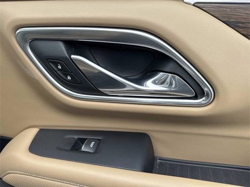 Used 2021 Chevrolet Suburban Premier w/ Premium Package image 20