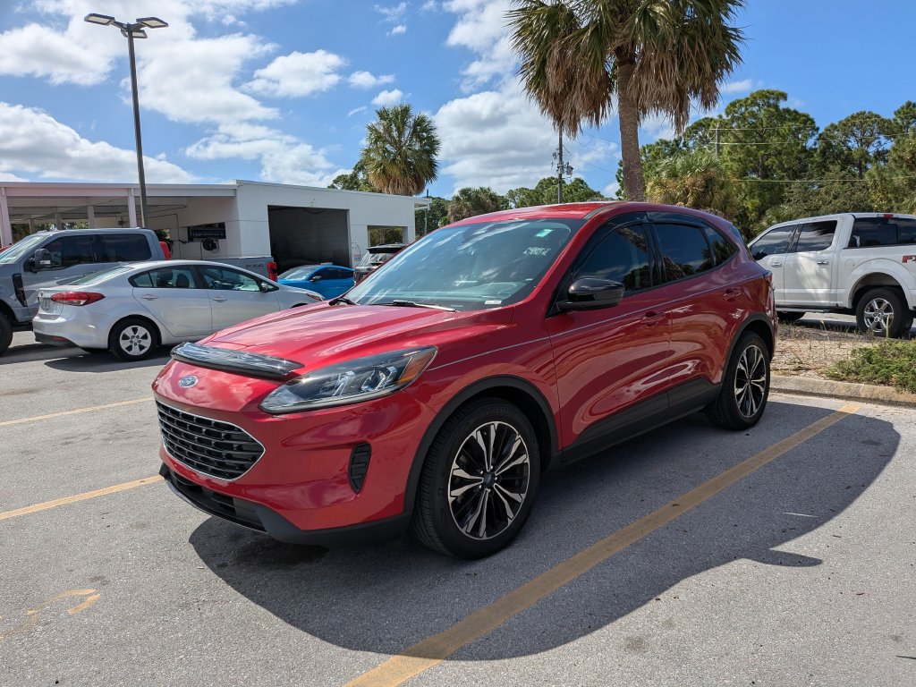 Certified 2022 Ford Escape SE w/ SE Sport Appearance Package FWD image 6