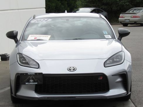 Certified 2024 Toyota GR86 RWD image 3