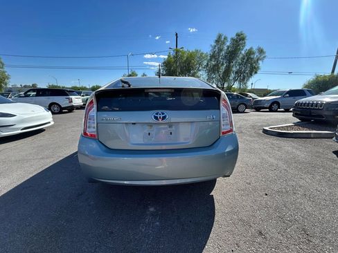 Used 2015 Toyota Prius Two image 5