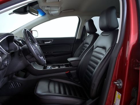 Used 2020 Ford Edge SEL w/ Convenience Package FWD image 15
